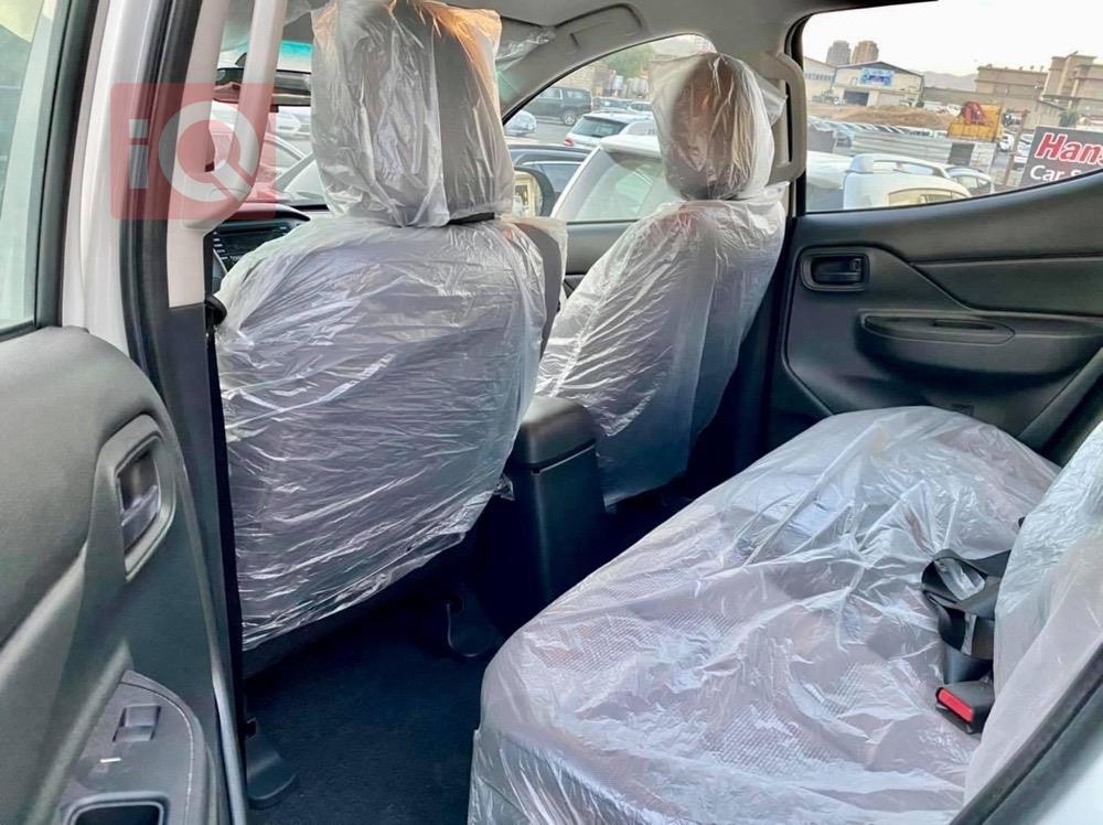 میتسوبیشی L200